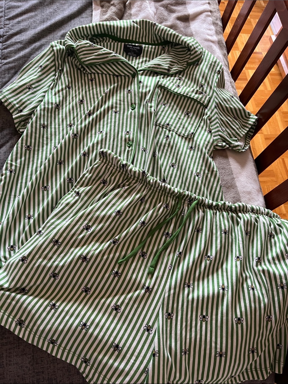 Kate Spade Green and White Striped Floral Short Pajama Set 💚🖤🤍